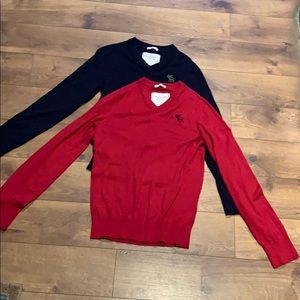 S / M Abercrombie & Fitch v-neck shirts